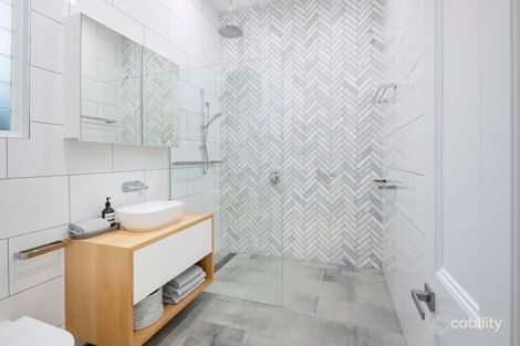 Property photo of 13 Shakespeare Street Bulimba QLD 4171