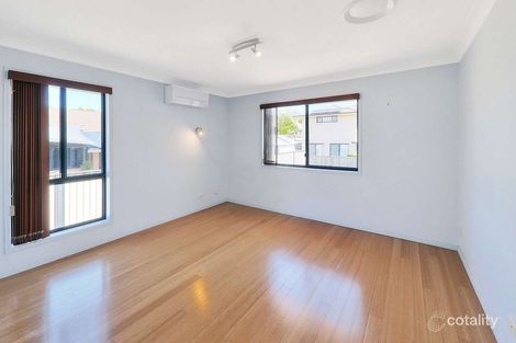 Property photo of 5 Vaucluse Place Mansfield QLD 4122