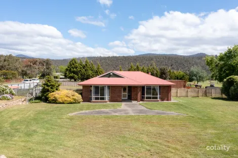 18 Oakdale Rd, New Norfolk, TAS 7140