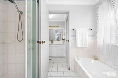 Property photo of 15 Yarran Close Cameron Park NSW 2285