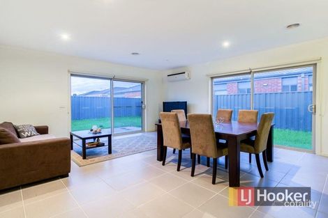 Property photo of 13 Macadamia Street Pakenham VIC 3810