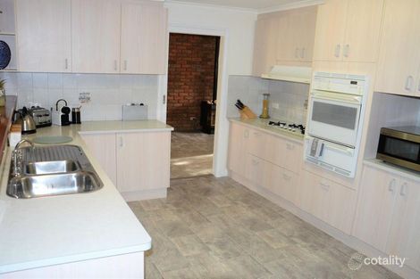 Property photo of 5 Deakin Court Shepparton VIC 3630