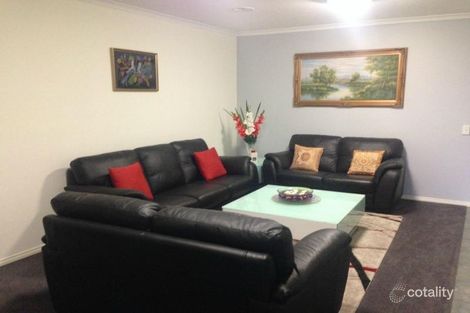 Property photo of 6 Kew Court Narre Warren VIC 3805