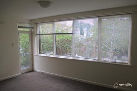 Property photo of 4/1 Ravens Grove St Kilda East VIC 3183