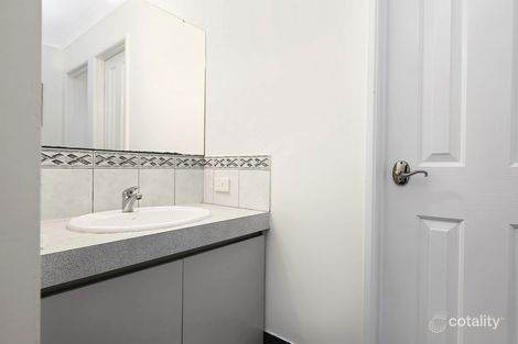 Property photo of 7 Mayfair Mews Meadow Springs WA 6210