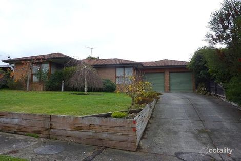 4 Hickman Pl, Seville, VIC 3139