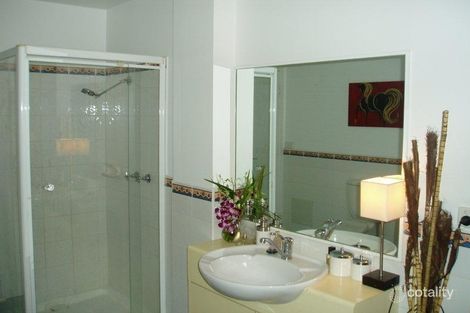 42/18 Queen St, Melbourne, VIC 3000