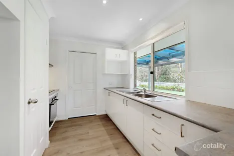 Property photo of 17 Bream Court Sandstone Point QLD 4511