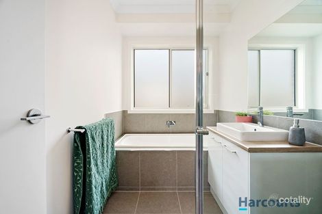 Property photo of 10 Sawmill Close Brown Hill VIC 3350