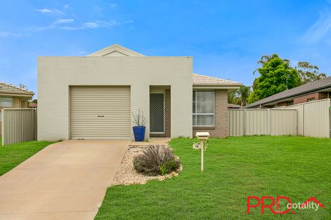 Property photo of 13 Water Gum Close Oxley Vale NSW 2340