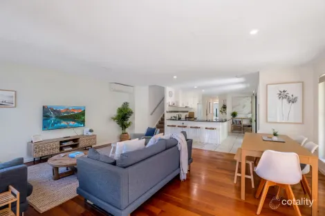 Property photo of 2/7 Deborah Close Mudjimba QLD 4564