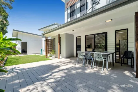 Property photo of 2/7 Deborah Close Mudjimba QLD 4564