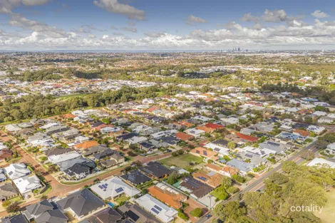 Property photo of 27 Swiftlet Way Gwelup WA 6018