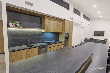 Property photo of 8 Windsor Court Irymple VIC 3498