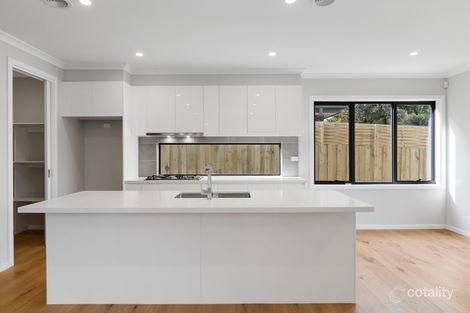 Property photo of 2/8 Tarella Drive Mount Waverley VIC 3149