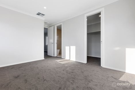 Property photo of 2/8 Tarella Drive Mount Waverley VIC 3149