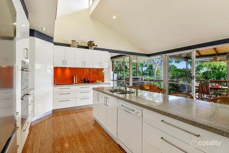 Property photo of 8 Andrew Avenue Broadbeach Waters QLD 4218
