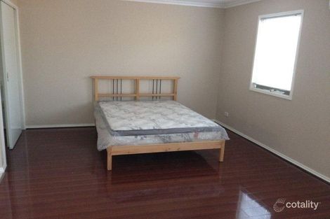 Property photo of 16 Sambell Walk Kensington VIC 3031