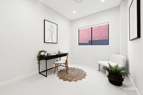 Property photo of 10 Lennox Street Old Toongabbie NSW 2146