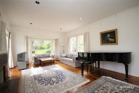 Property photo of 33 Holroyd Street Kew VIC 3101