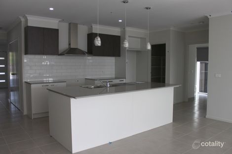 Property photo of 15 Nethercote Street Craigieburn VIC 3064