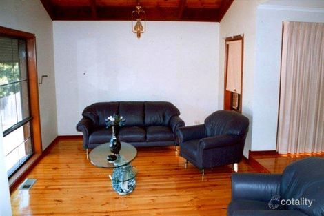 Property photo of 39 Prince Of Wales Avenue Mill Park VIC 3082