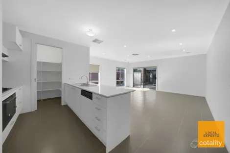 Property photo of 4 Carramar Drive Harkness VIC 3337