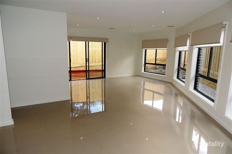Property photo of 6A Mannix Square Wantirna VIC 3152