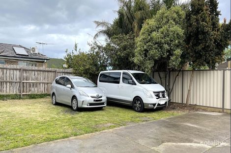 Property photo of 24 Surrey Crescent Oakleigh East VIC 3166