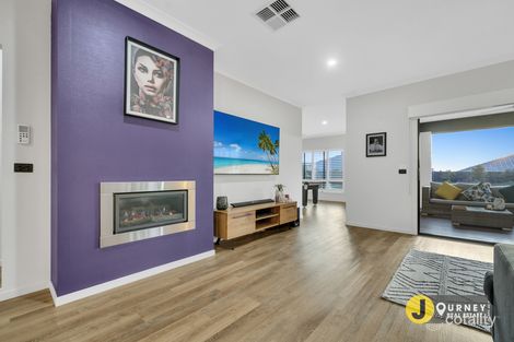 Property photo of 32 Verdant Drive Clyde North VIC 3978