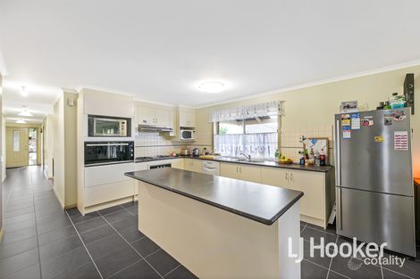 Property photo of 15 Shetland Court Pakenham VIC 3810