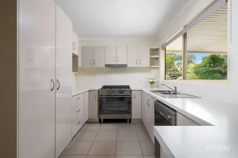Property photo of 8 Wacal Road Mothar Mountain QLD 4570