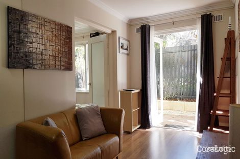 8/17 The Avenue, Crawley, WA 6009