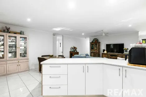 Property photo of 5 Beachside Court Toogoom QLD 4655