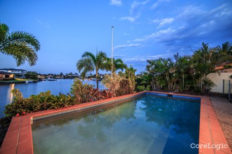 Property photo of 35 Lee Anne Crescent Helensvale QLD 4212