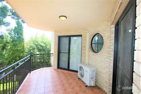 Property photo of 4/32 Fourth Avenue Blacktown NSW 2148
