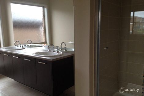 Property photo of 22 Tankard Drive Cranbourne East VIC 3977