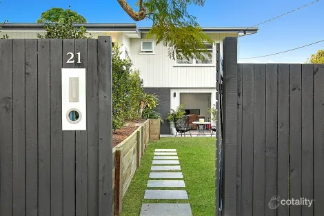 Property photo of 21 Turpin Road Labrador QLD 4215