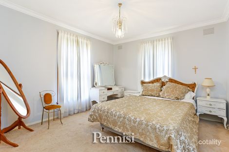 Property photo of 4 Lovett Drive Avondale Heights VIC 3034