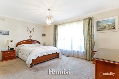 Property photo of 4 Lovett Drive Avondale Heights VIC 3034