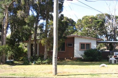 17 Manila Rd, Lethbridge Park, NSW 2770