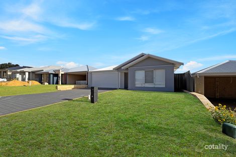 8 Wellington Ave, Lakelands, WA 6180