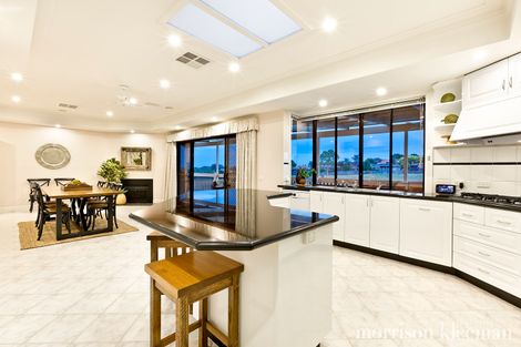 Property photo of 4 Billy Tea Court Greensborough VIC 3088