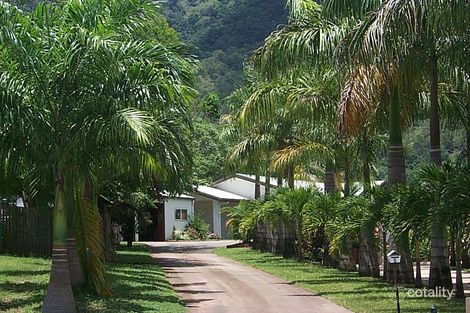 Property photo of 2 Satinash Close Redlynch QLD 4870