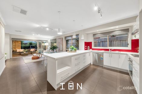 Property photo of 11 Bushranger Boulevarde Cranbourne East VIC 3977