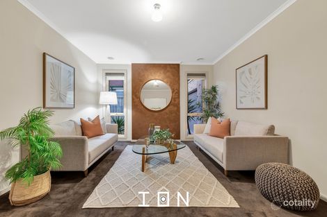 Property photo of 11 Bushranger Boulevarde Cranbourne East VIC 3977