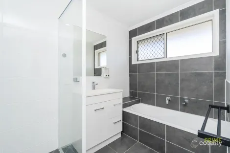 Property photo of 9 Plover Street Kawungan QLD 4655