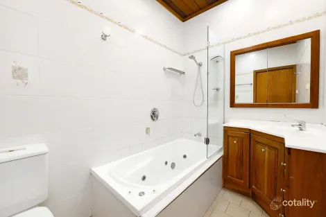 Property photo of 32 Valencia Street Greenacre NSW 2190