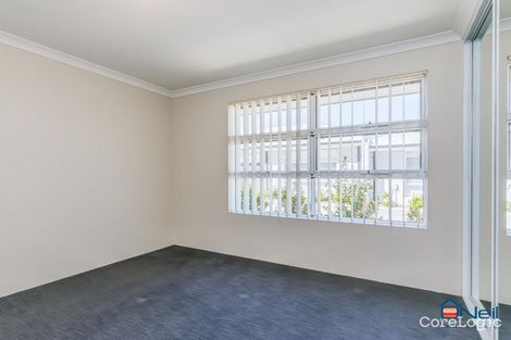 Property photo of 17/99 Lowanna Way Armadale WA 6112