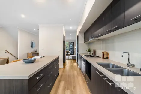 Property photo of 47 Beaurepaire Parade Footscray VIC 3011